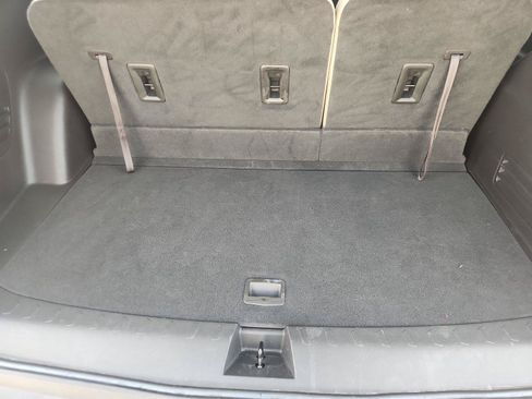 Used 2023 Chevrolet Traverse LS FWD image 24