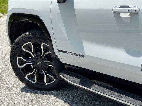 New 2025 GMC Sierra EV Denali image 8