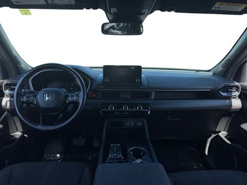 Used 2023 Honda Pilot Sport image 10