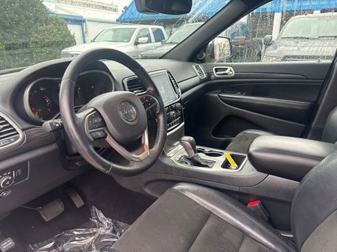 Used 2020 Jeep Grand Cherokee Altitude image 10