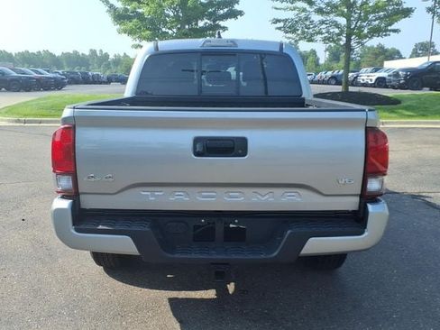 Used 2023 Toyota Tacoma SR AWD/4WD image 5