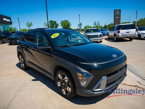 Used 2025 Hyundai Kona SEL FWD image 7