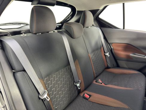 Used 2022 Nissan Kicks SR image 31