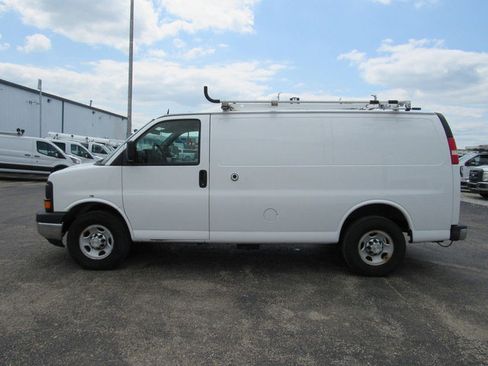 Used 2015 Chevrolet Express 2500 RWD image 6