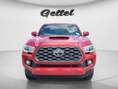 Used 2021 Toyota Tacoma TRD Sport w/ Technology Package RWD image 2