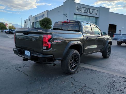 Used 2025 Chevrolet Colorado Trail Boss AWD/4WD image 3