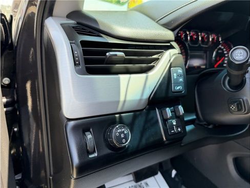 Used 2016 GMC Yukon XL SLT w/ Open Road Package RWD image 38