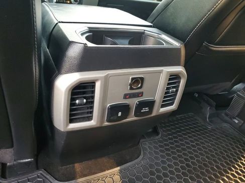 Used 2018 Ford F150 Lariat w/ Equipment Group 502A Luxury AWD/4WD image 16