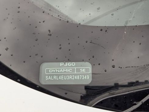 Certified 2024 Land Rover Discovery Dynamic SE image 22