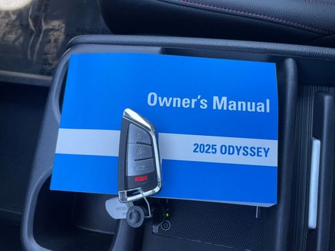Used 2025 Honda Odyssey Sport-L image 45
