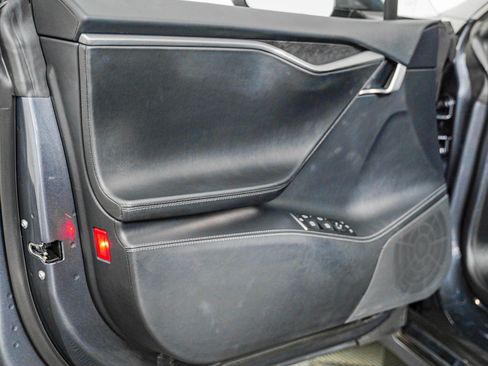 Used 2019 Tesla Model S AWD image 21