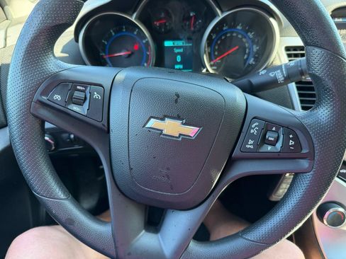 Used 2016 Chevrolet Cruze LT FWD image 15