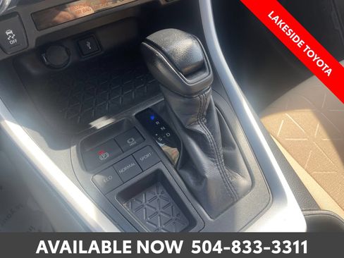 Certified 2020 Toyota RAV4 XLE w/ Convenience Package FWD image 32