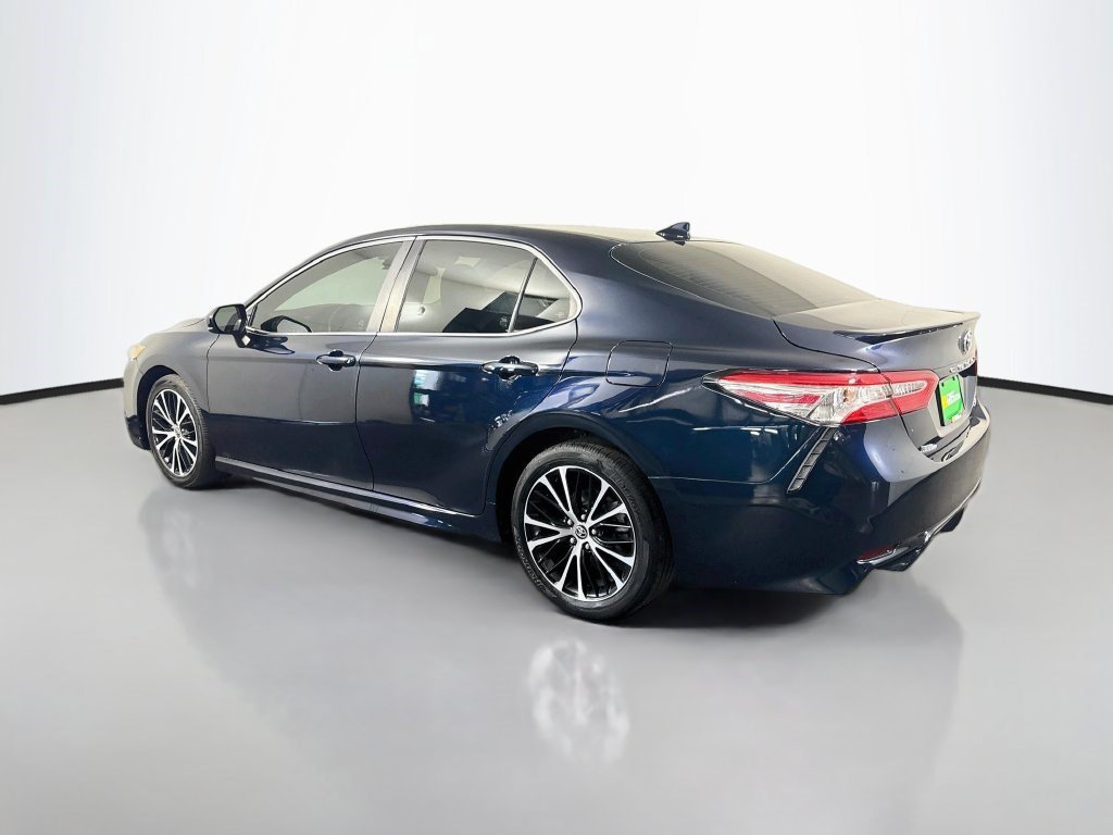 Used 2020 Toyota Camry SE FWD image 7