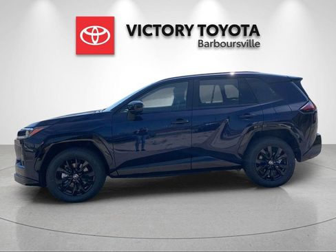 Used 2026 Toyota RAV4 SE w/ Convenience Package AWD/4WD image 2