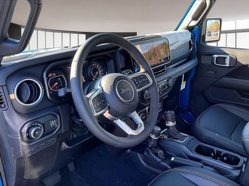 New 2025 Jeep Wrangler Unlimited Sahara w/ Safety Group AWD/4WD image 7