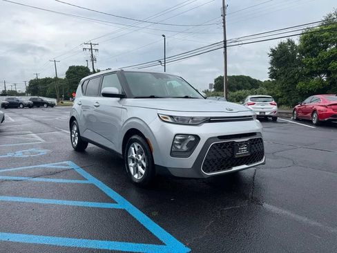 Used 2021 Kia Soul S FWD image 4