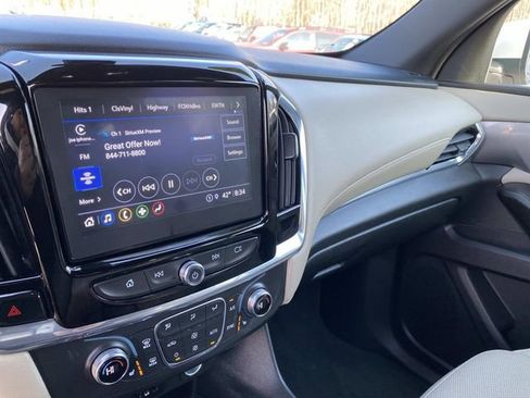 Used 2023 Chevrolet Traverse LT AWD/4WD image 32