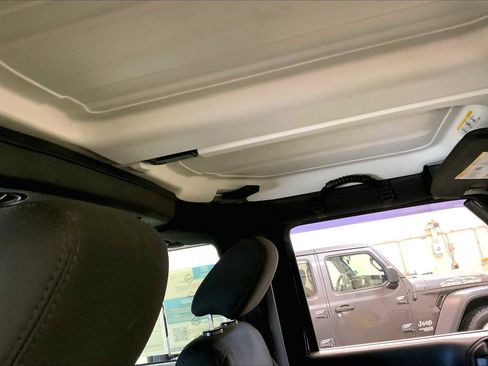 Used 2017 Jeep Wrangler Sport w/ Quick Order Package 24S image 13