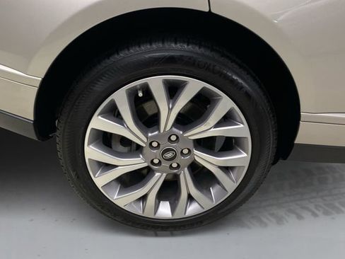 Used 2018 Land Rover Range Rover Supercharged AWD/4WD image 17