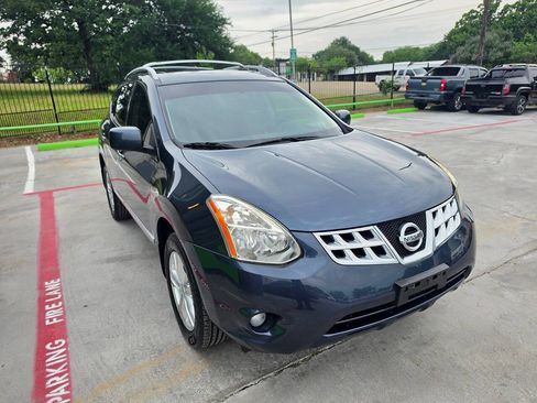 Used 2013 Nissan Rogue SV w/ Premium Pkg FWD image 5