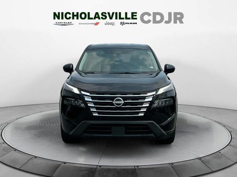 Used 2025 Nissan Rogue SV AWD/4WD image 8