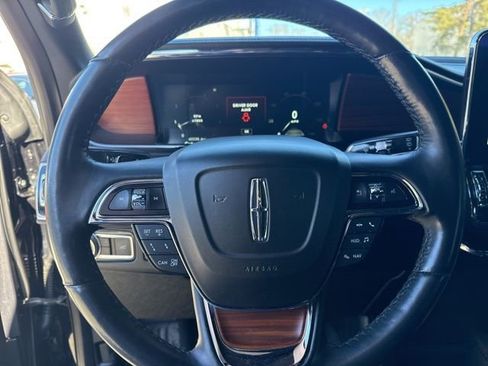 Used 2020 Lincoln Navigator Reserve w/ Equipment Group 208A Reserve image 16