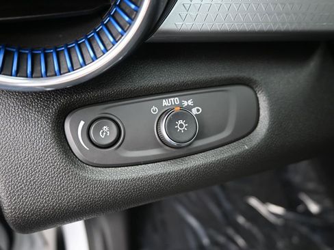 Used 2024 Chevrolet Trax LT w/ Driver Confidence Package image 13