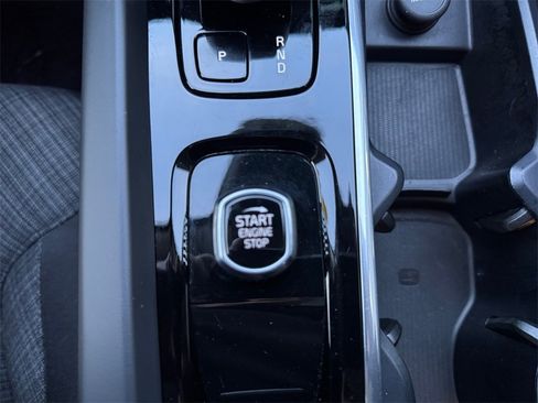 Certified 2023 Volvo XC60 B5 Core image 17