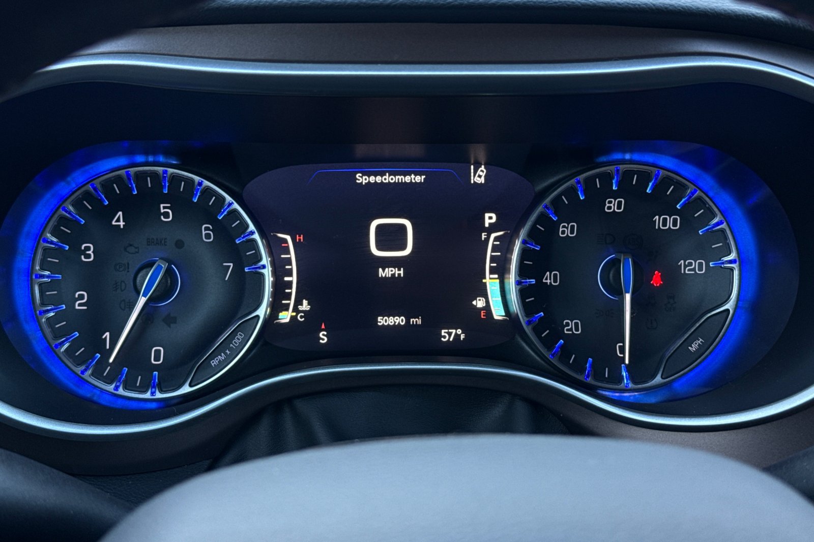 Used 2019 Chrysler Pacifica Touring Plus w/ Advanced Safetytec Group FWD image 41