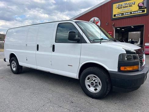 Used 2018 GMC Savana 2500 Extended image 1