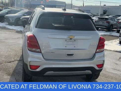 Used 2022 Chevrolet Trax LT w/ LT Convenience Package image 7