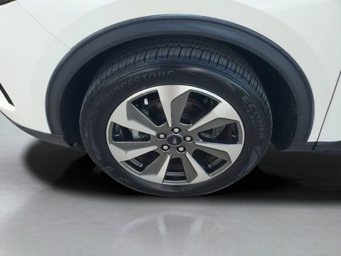 Used 2023 Ford Escape Platinum image 18