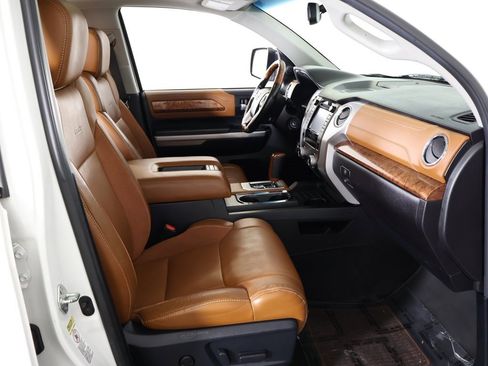 Used 2015 Toyota Tundra 1794 Edition image 32