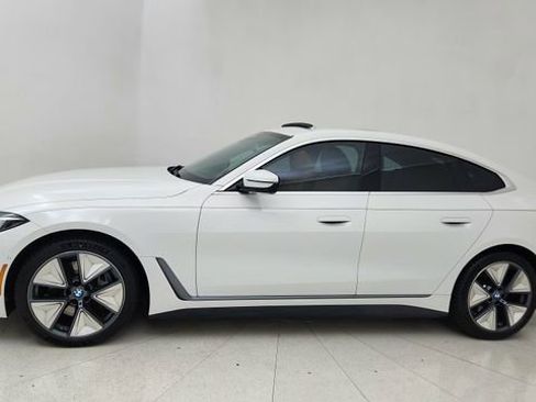 Used 2025 BMW i4 xDrive40i w/ Premium Package image 3