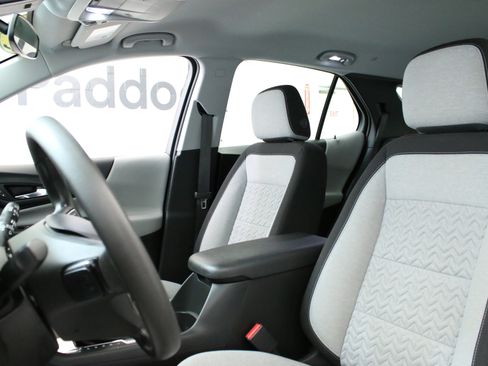 Used 2023 Chevrolet Equinox LS FWD image 24