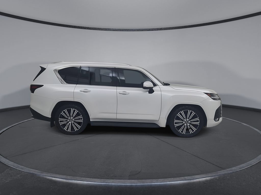 Used 2024 Lexus LX 600 4WD w/ Luxury Package image 19