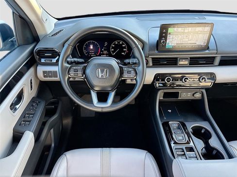 Certified 2024 Honda Pilot Touring image 28