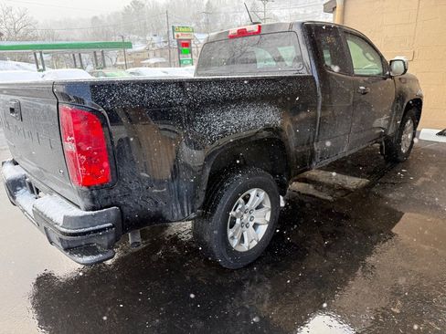 Used 2022 Chevrolet Colorado LT w/ Fleet Safety Package image 2