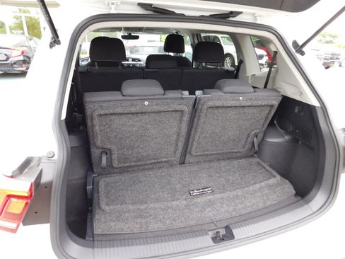 Used 2023 Volkswagen Tiguan S FWD image 5
