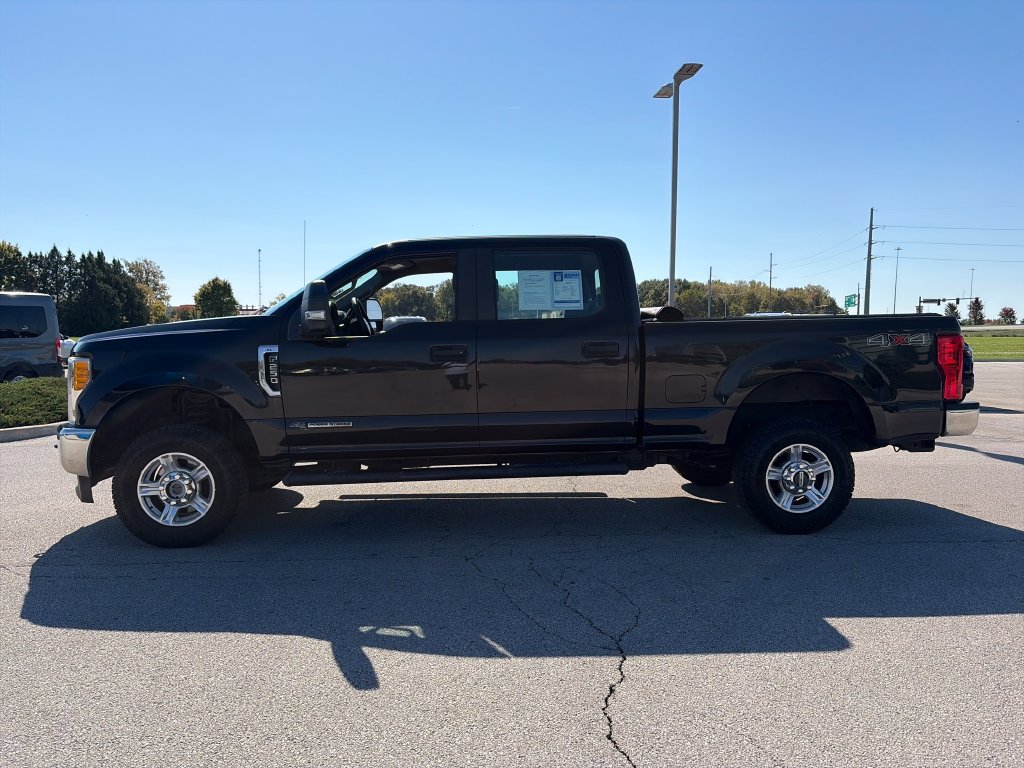 Used 2017 Ford F250 XL w/ Power Equipment Group AWD/4WD image 4