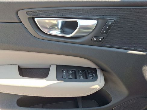 New 2026 Volvo XC60 B5 Core w/ Protection Package Premier image 8