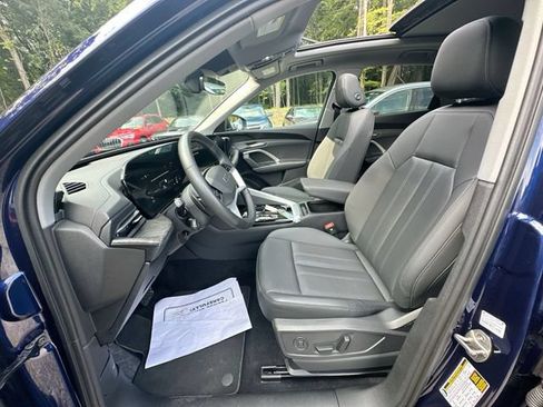 Used 2025 Audi Q5 Premium w/ Convenience Package AWD/4WD image 22