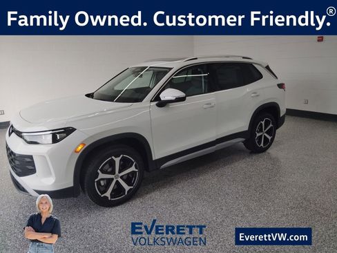 New 2026 Volkswagen Tiguan SE AWD/4WD image 1
