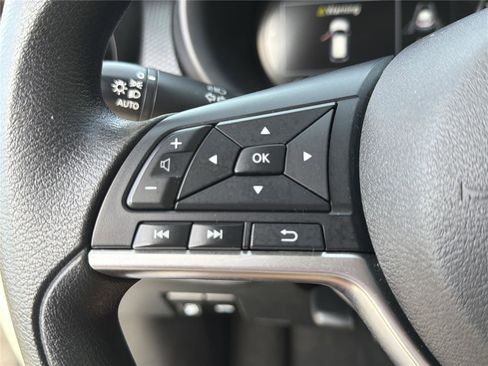 Used 2023 Nissan Kicks SV FWD image 14