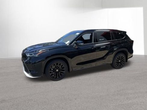 Used 2026 Toyota Highlander XSE AWD/4WD image 18