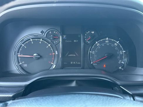 Used 2022 Toyota 4Runner SR5 Premium w/ Moonroof Package RWD image 30