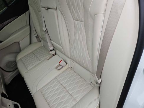 Certified 2021 Buick Envision Avenir w/ Technology Package II image 19