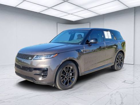 Used 2024 Land Rover Range Rover Sport SE AWD/4WD image 2