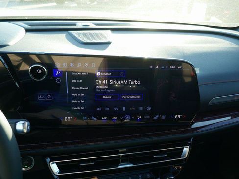 New 2026 Chevrolet Traverse RS image 31